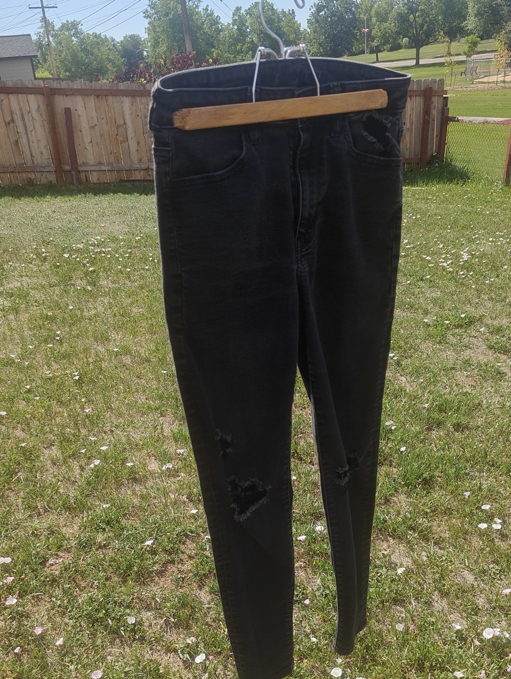 American Eagle Outfitters Black Ripped Super Hi Rise Jegging Sz 6 Short